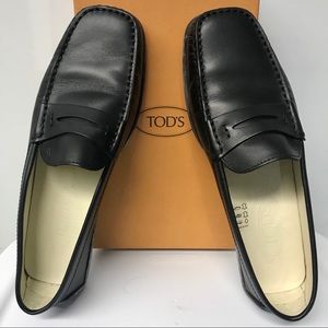 Tod’s Women Smooth Leather Loafers Shoes NWB
